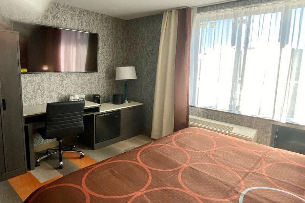 فندق Super 8 By Wyndham Brooklyn Williamsburg نيو يورك المظهر الخارجي الصورة
