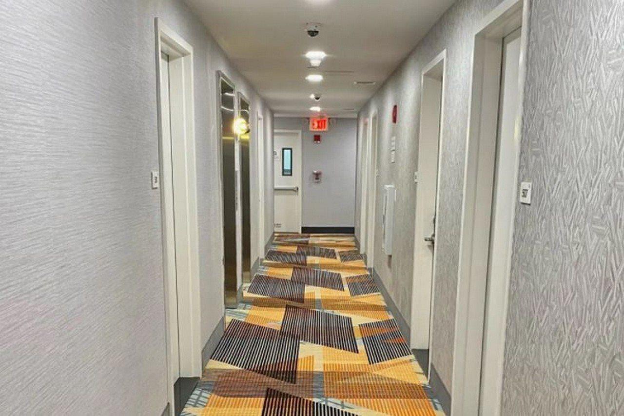 فندق Super 8 By Wyndham Brooklyn Williamsburg نيو يورك المظهر الخارجي الصورة