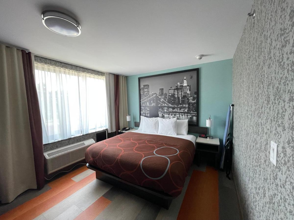 فندق Super 8 By Wyndham Brooklyn Williamsburg نيو يورك المظهر الخارجي الصورة