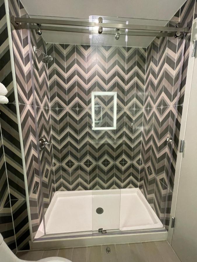 فندق Super 8 By Wyndham Brooklyn Williamsburg نيو يورك المظهر الخارجي الصورة