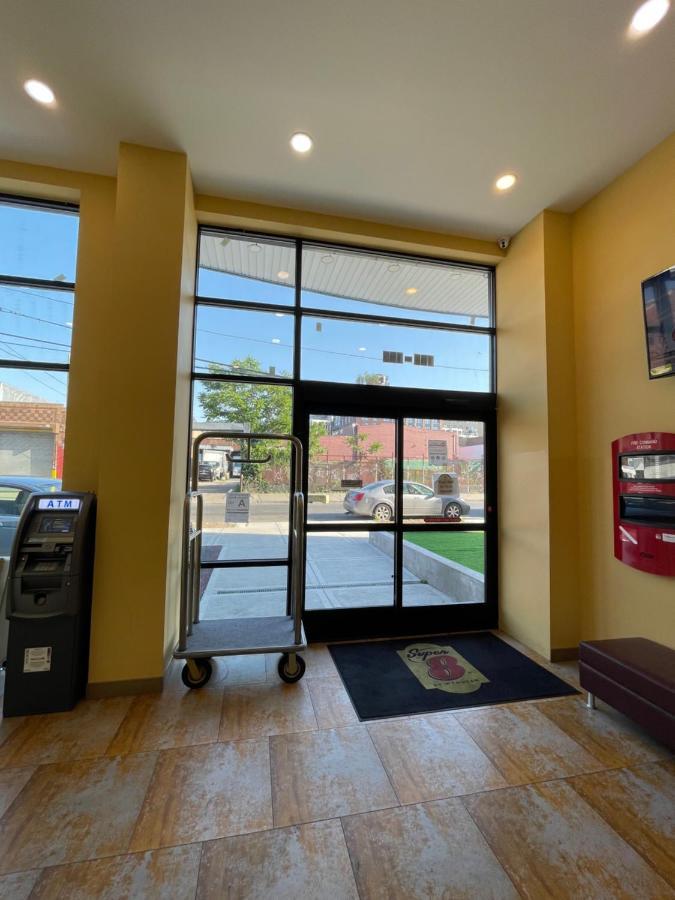 فندق Super 8 By Wyndham Brooklyn Williamsburg نيو يورك المظهر الخارجي الصورة