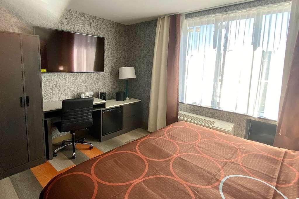 فندق Super 8 By Wyndham Brooklyn Williamsburg نيو يورك الغرفة الصورة